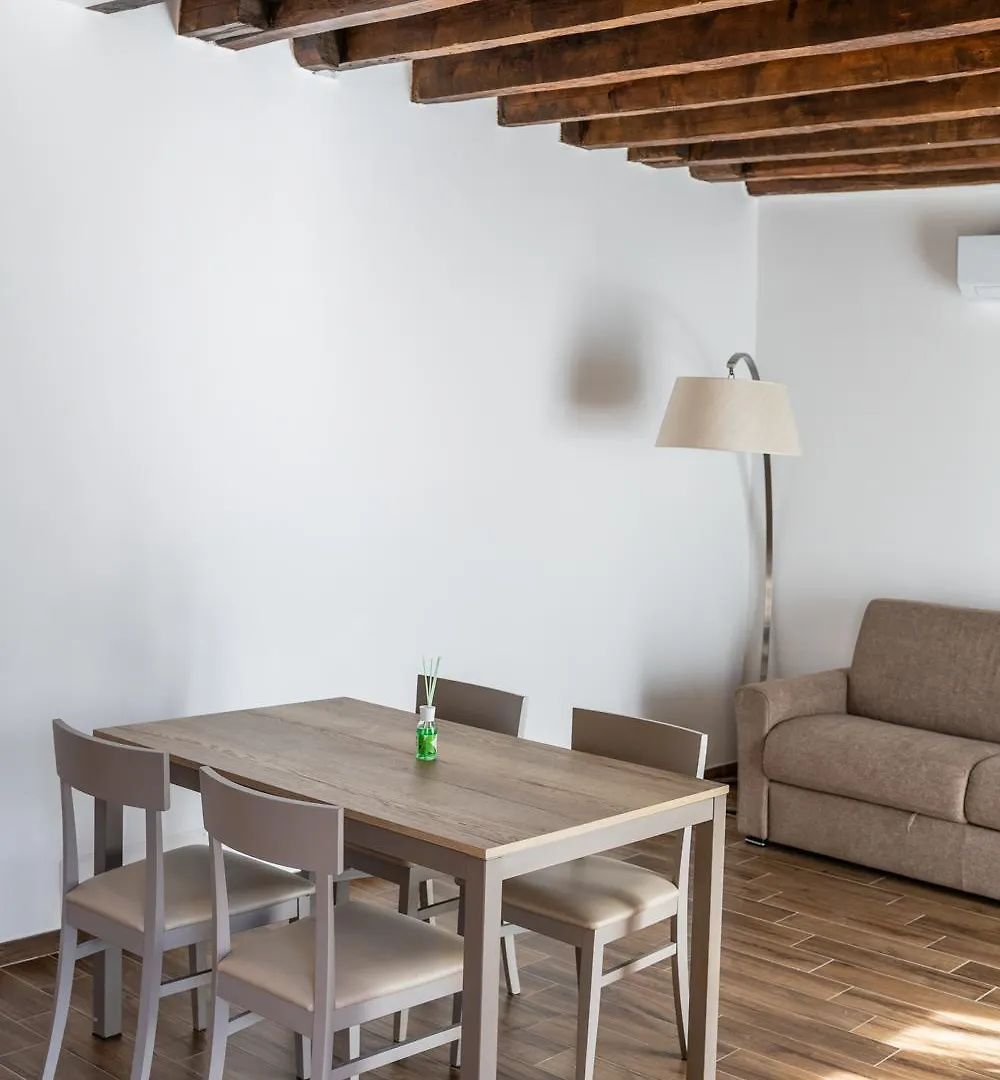 Giano Host - Gozzano, Simple Pleasures Apartment Genoa
