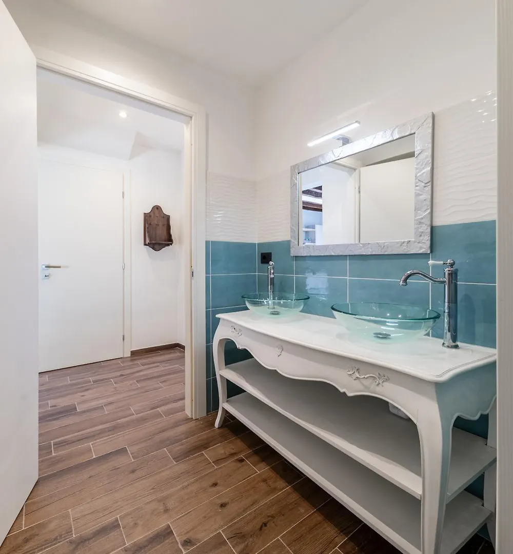 Giano Host - Gozzano, Simple Pleasures Apartment Genoa 0*,  Italy