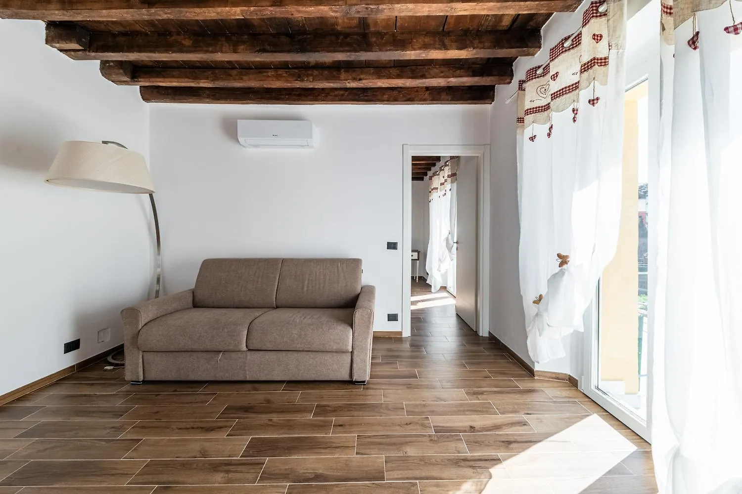 Giano Host - Gozzano, Simple Pleasures Apartment Genoa Italy