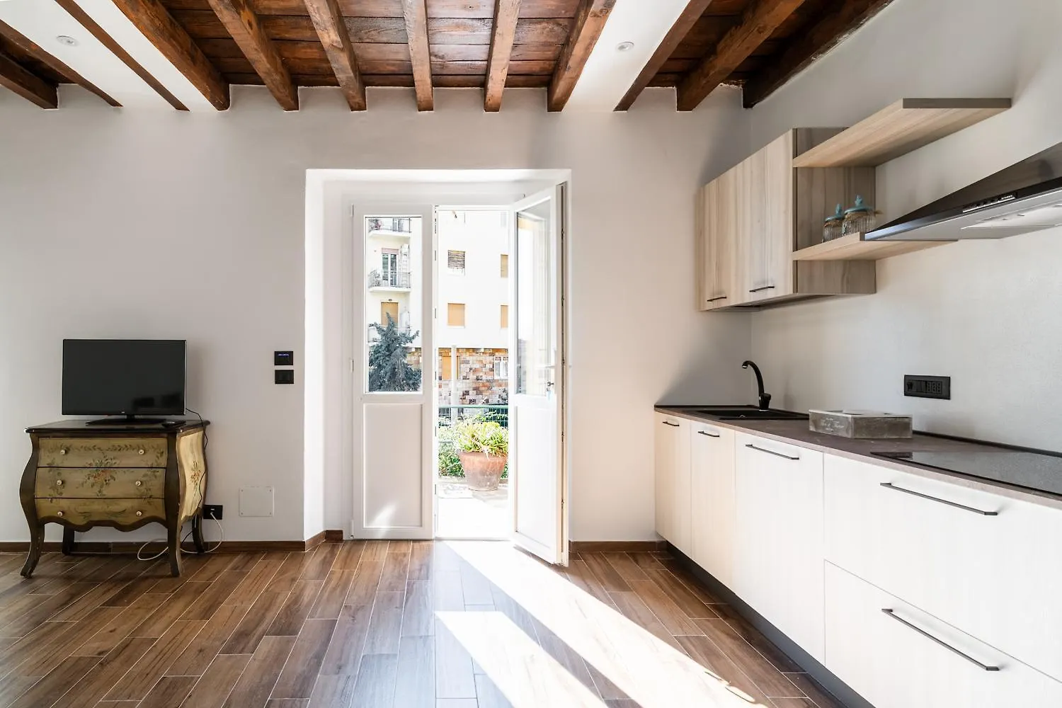 Giano Host - Gozzano, Simple Pleasures Apartment Genoa 0*,