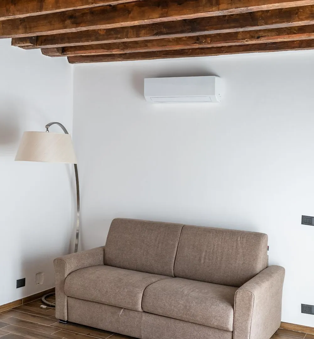 Giano Host - Gozzano, Simple Pleasures Apartment Genoa