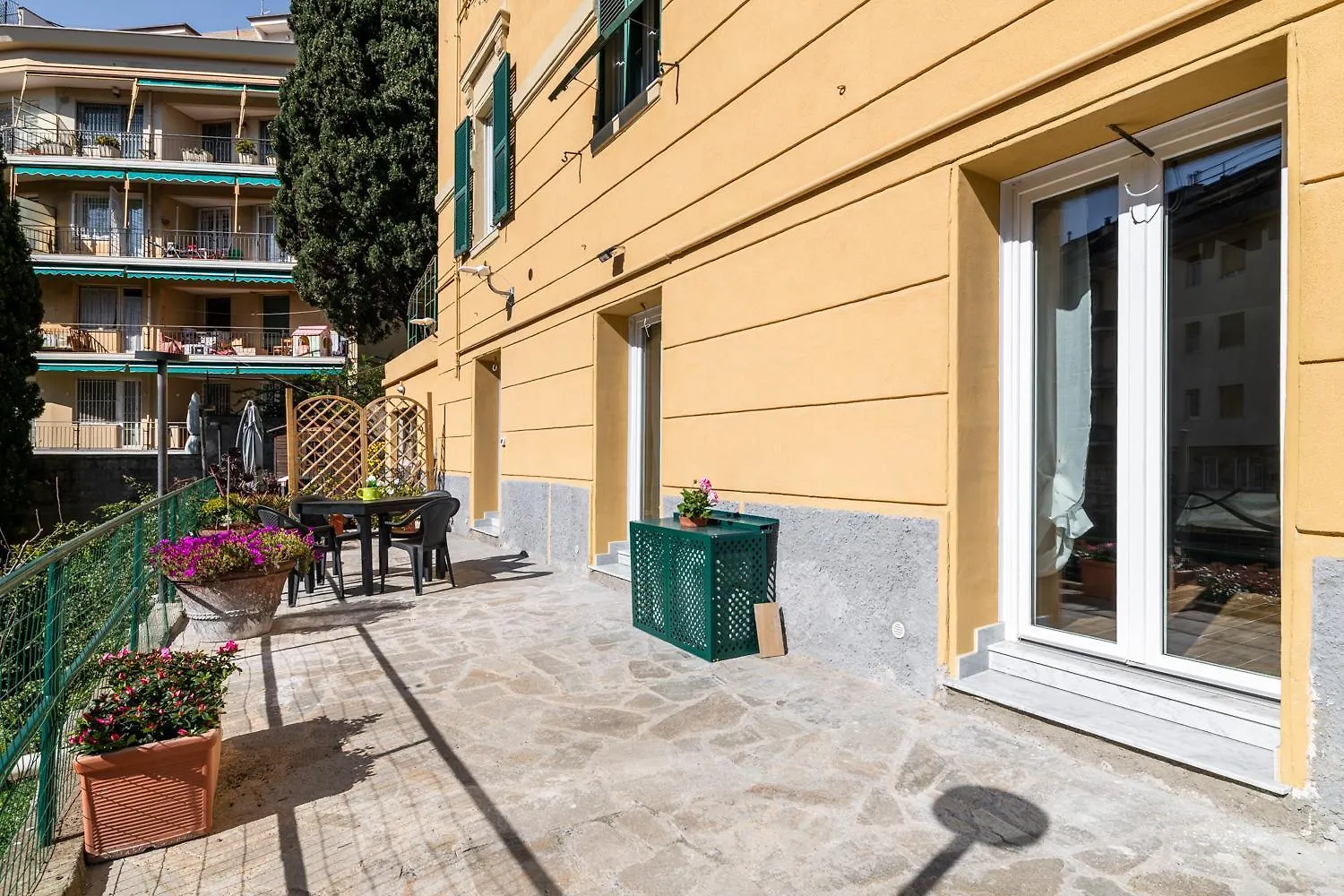 Giano Host - Gozzano, Simple Pleasures Apartment Genoa